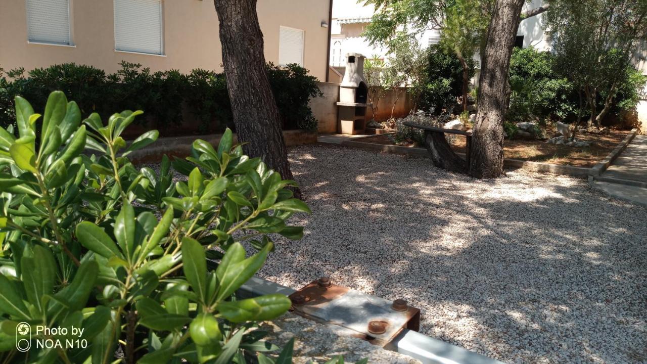Apartman Nardi Vir Exterior photo